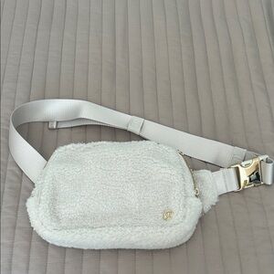 Lululemon Sherpa Crossbody Bag